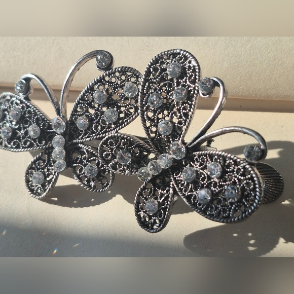 Jewelry - Silver Filigree Butterfly Hair Clip